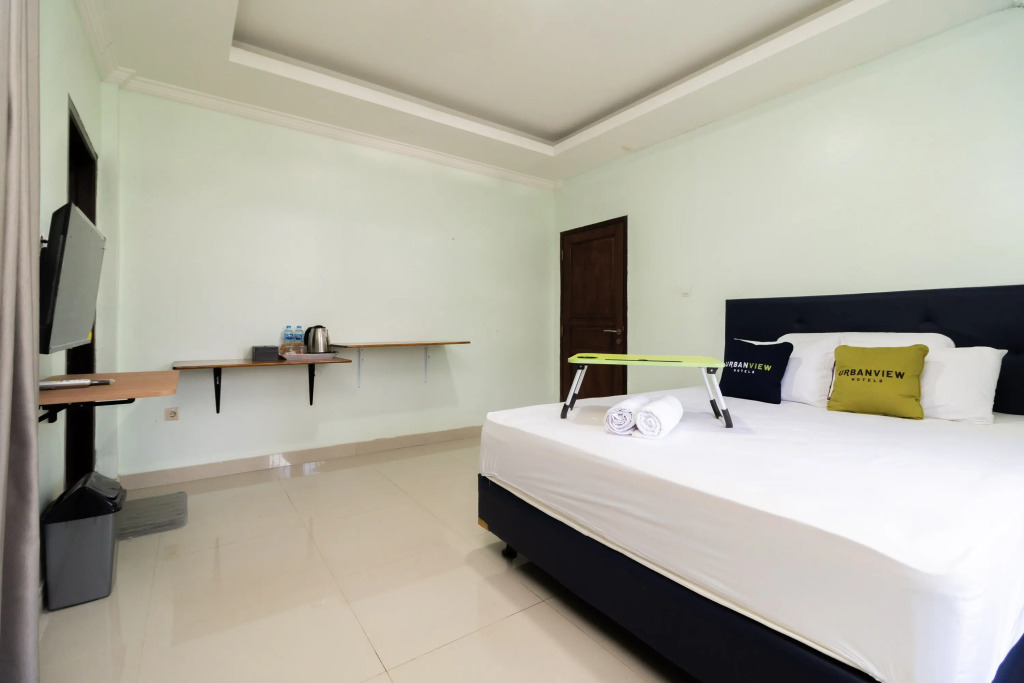 Urbanview Hotel Kampung Istal Megamendung Puncak by RedDoorz