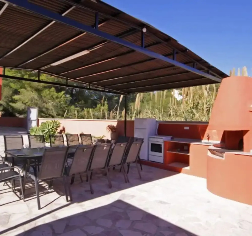 Villa - 8 Bedrooms with Pool and WiFi - 106415