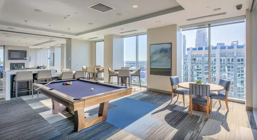 FRONTDESK Skyhouse Apts Uptown Charlotte