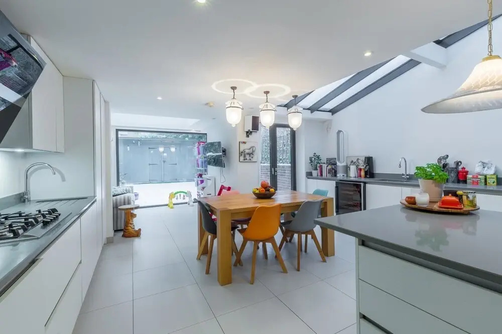 Stunning Spacious 3BD House With Garden - Sleeps 6