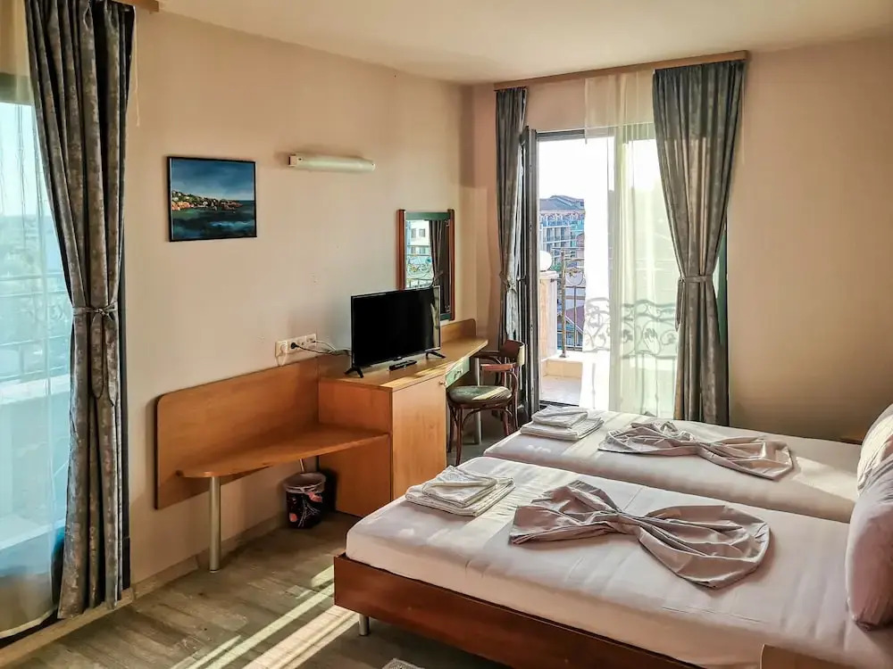 Empera Hotel