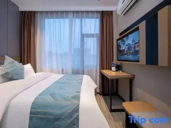 Rujia Huayi Selected Hotel