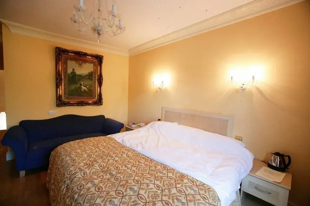 Grand Hotel