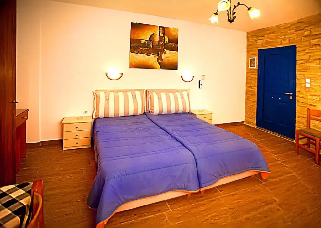 CALLIOPE MAILLE studios & apartments