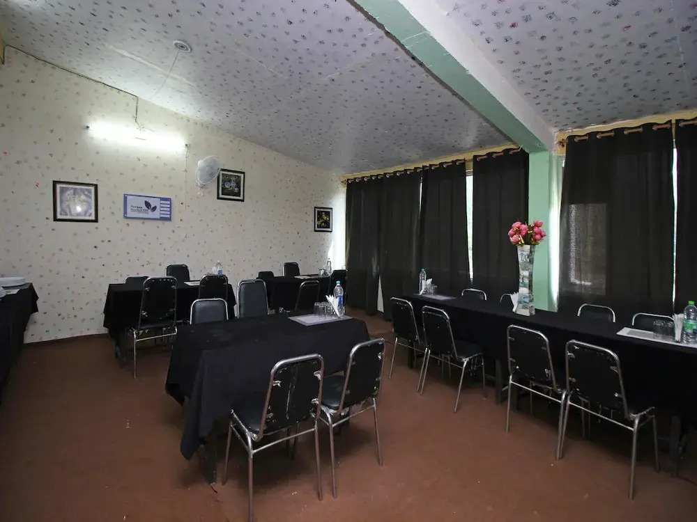 OYO Flagship 5175 Hotel Rama Blue Point