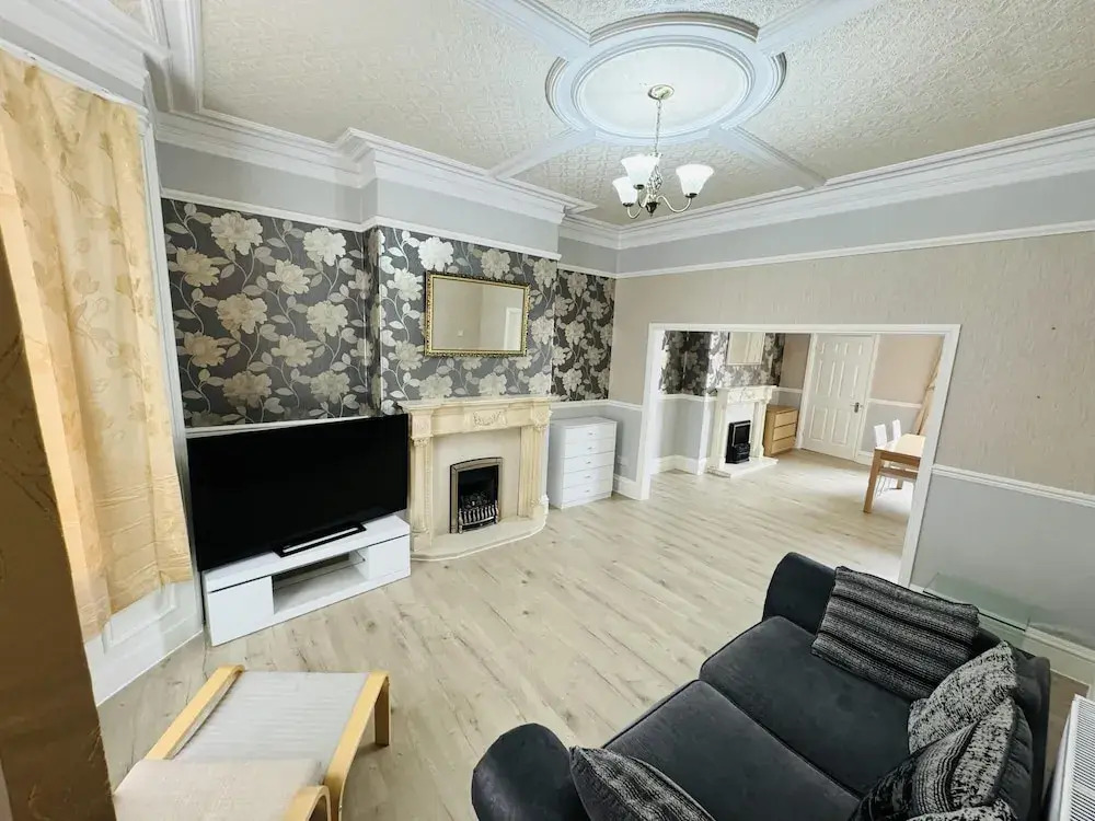 Entire 4-bed House in Sunderland