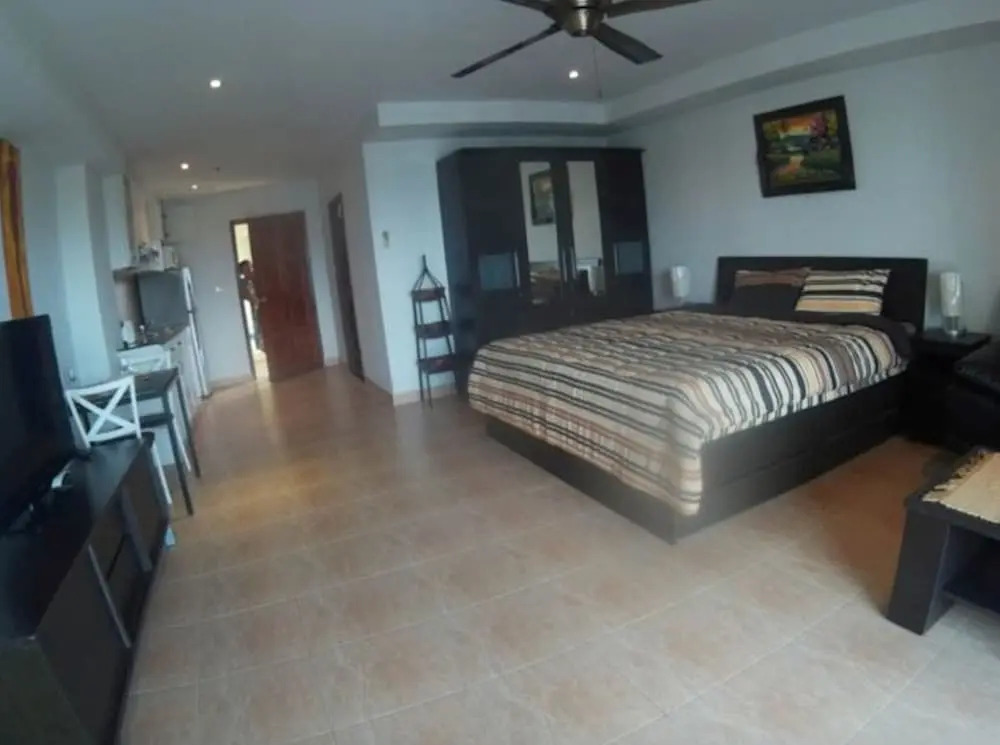 The Residence Floor 7 Room 706