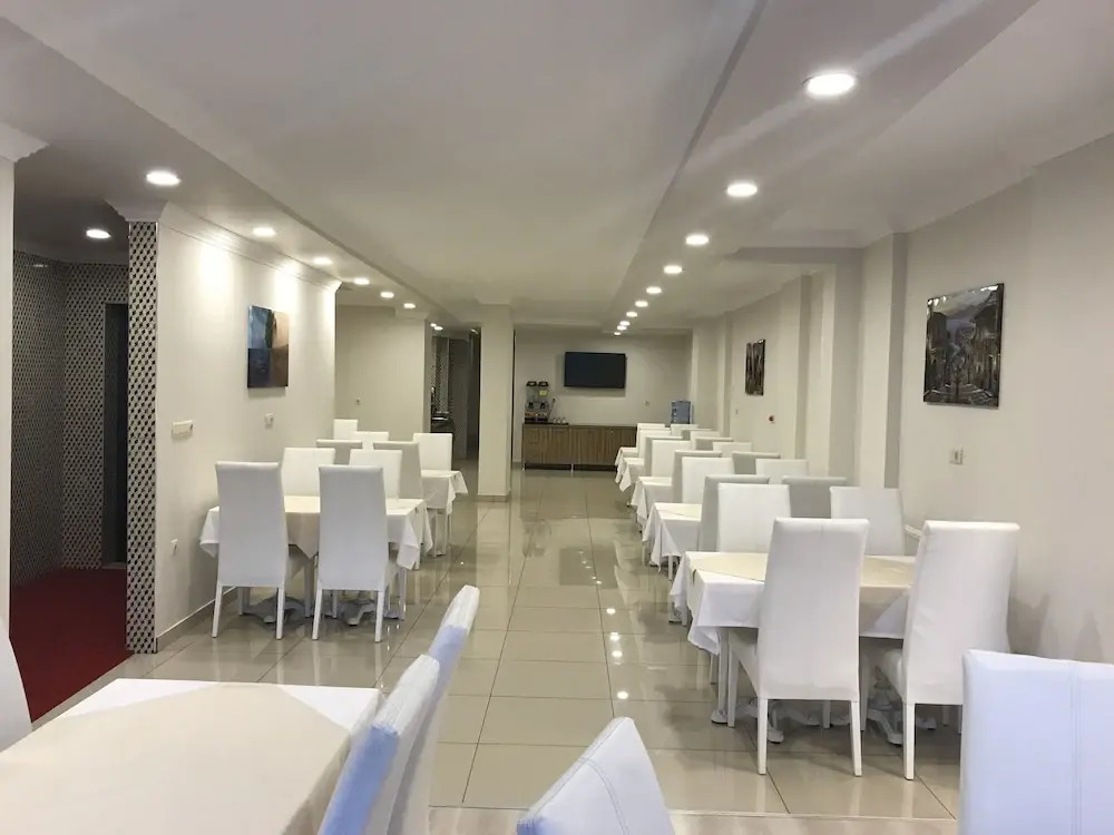 Akyuz Rooming House