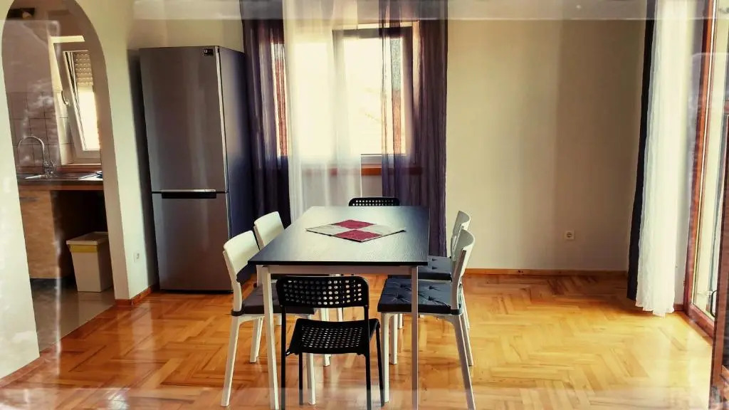 Lu-Do Apartments