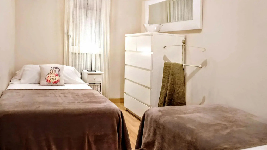 Charming 3BR & sunny Terrace in Eixample - Noname