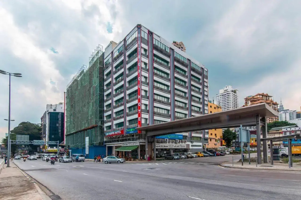 ZEN Rooms Metropol Hotel