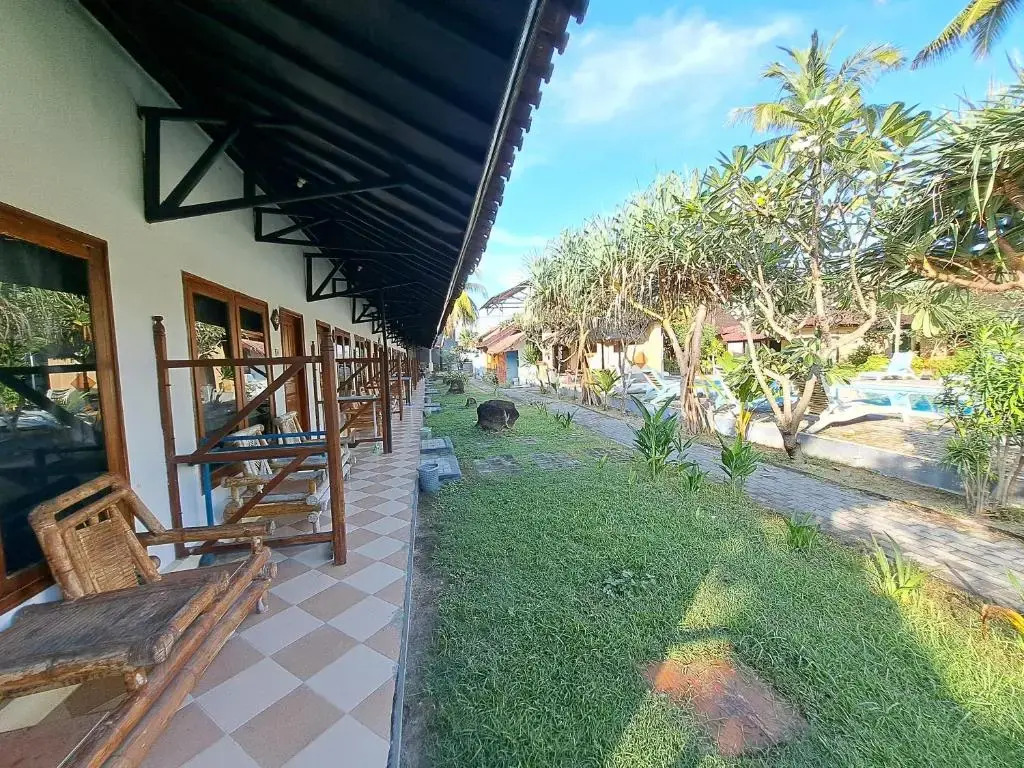 Surfers Beachfront Lombok