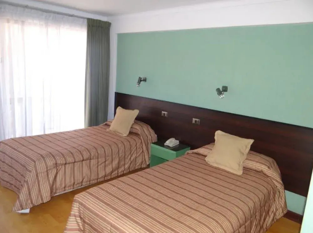 Hotel Charlie Inn
