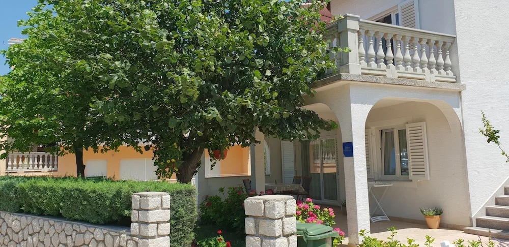 Apartment Ljiljana