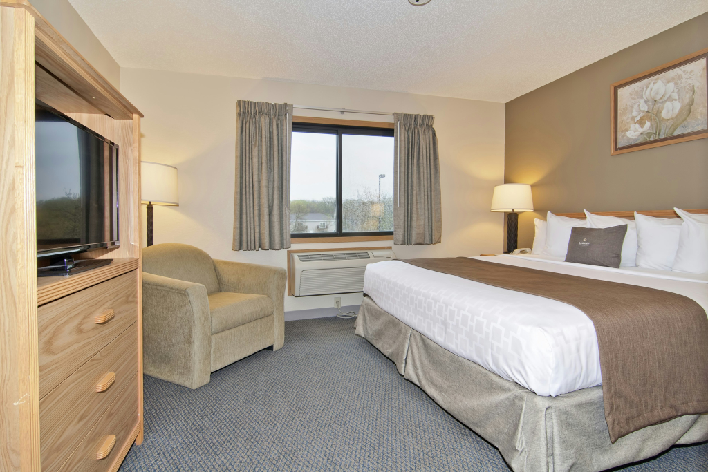 Boarders Inn & Suites by Cobblestone Hotels - Faribault