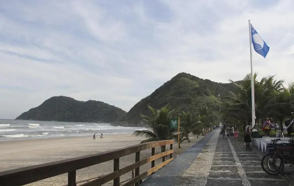 Tombo Beach Home Stay