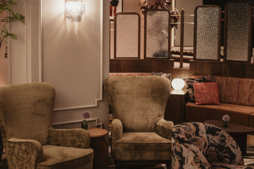 Home Hotel Folketeateret