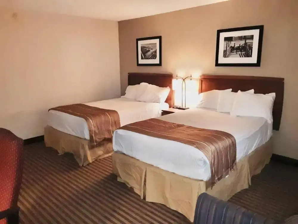 Eleven Boutique Hotel LLC