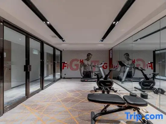 Homeinn Plus Hotel (Baoneng Plaza, Yizheng Bus Station, Yangzhou)