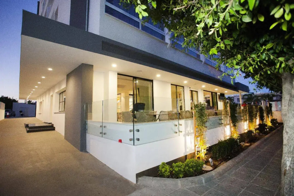 Pefkos City Hotel