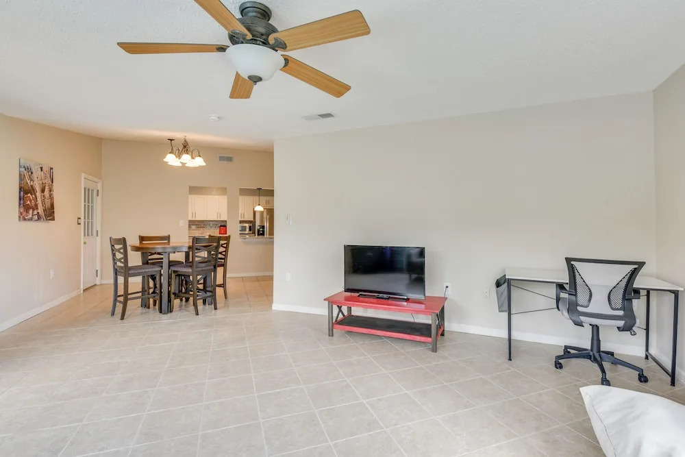 4 Mi to Garniers Beach Park: Home w/ Private Pool!