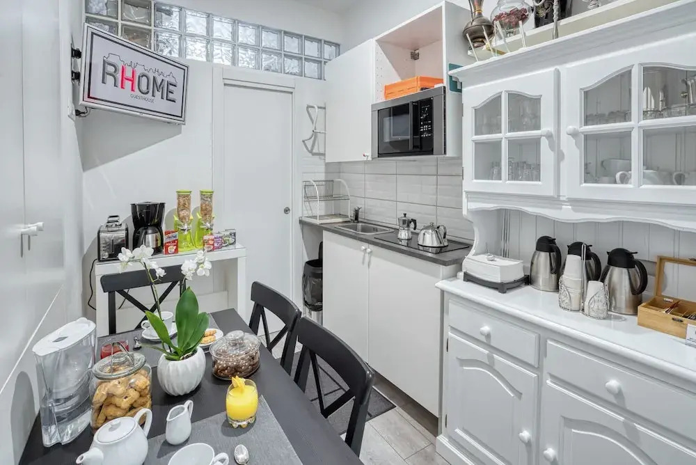 Rhome Guest House
