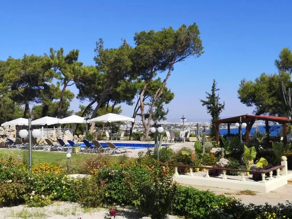 Filoxenia in Blue Louis Luxury Villa