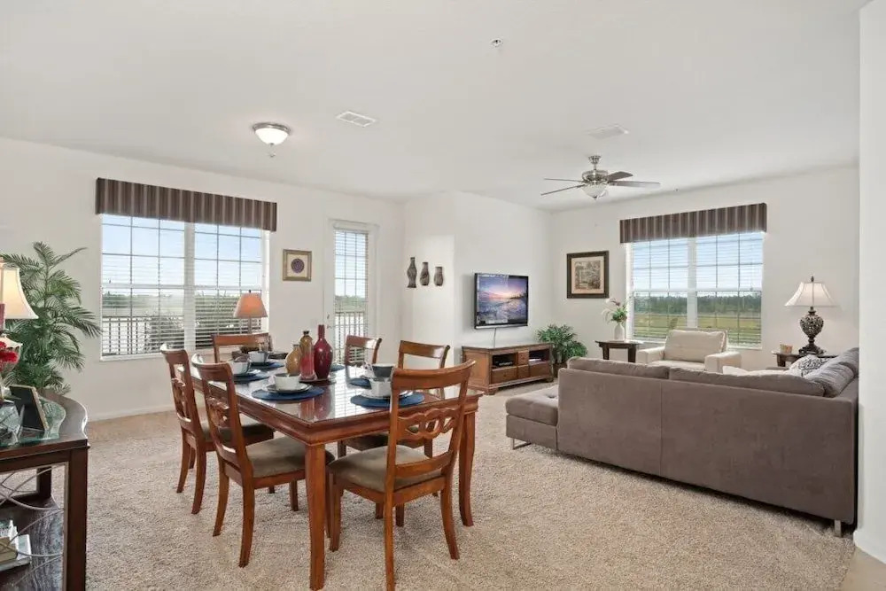 Lake View Panorama 3 Bedroom Condo