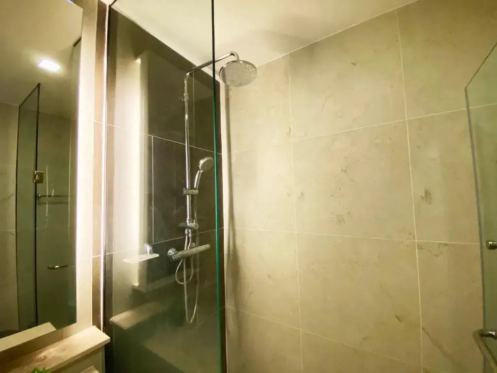 The Astra 2bedroom,close night bazaar and old city