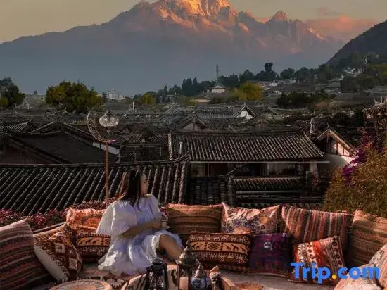 Ting Hua • Snow Mountain View Resort (Lijiang Ancient Town Branch)