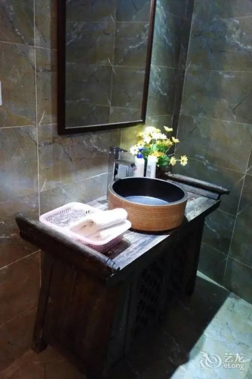 Yiya Boutique Inn
