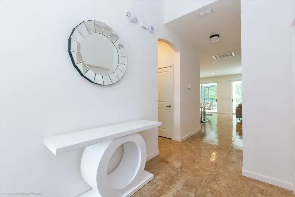 Spacious & Modern 8 Bedroom 5 Bathroom Villa 508m