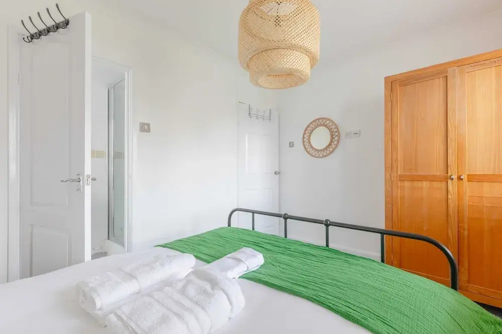 Spacious 3BD Flat, Close to Tube - Fulham!