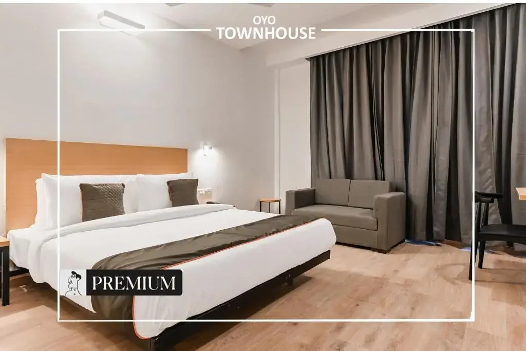OYO Townhouse 173 Knowledge Park 3