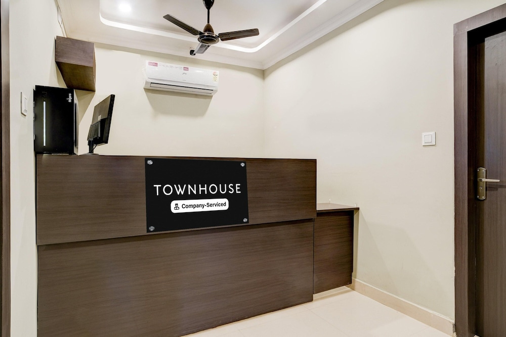 Super Townhouse IG Athletic Stadium