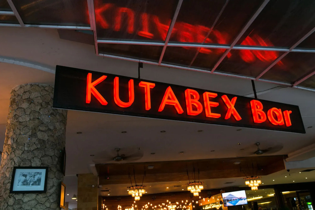 Kutabex Beachfront Hotel