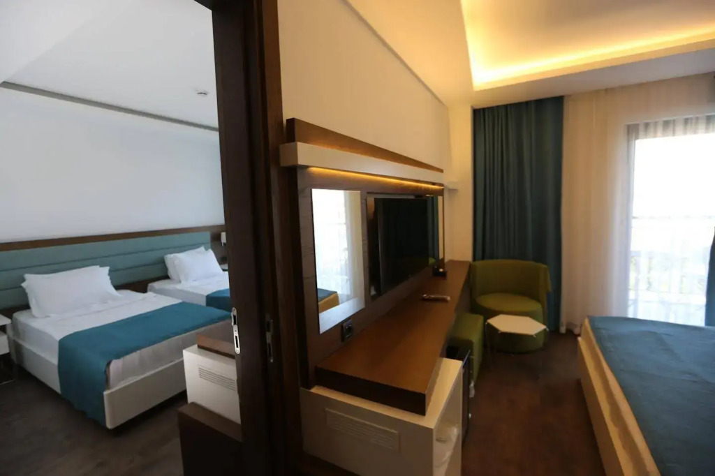 Acroter Hotel Spa