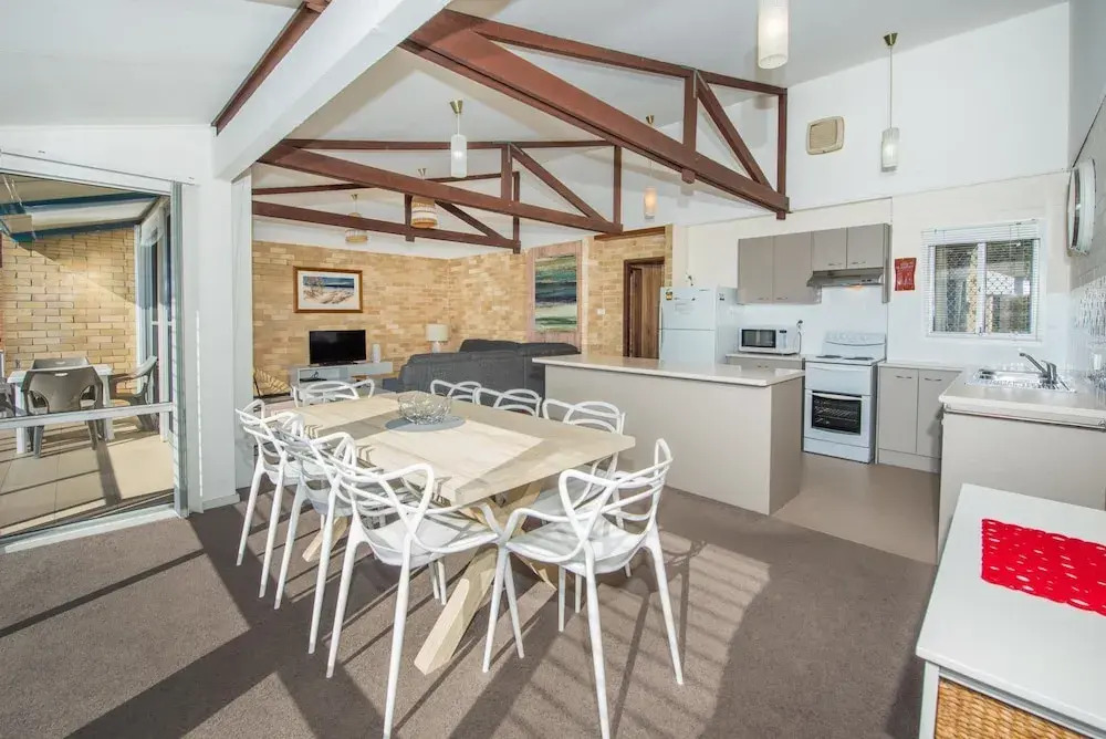 Castaways Unit 8 - Shoal Bay