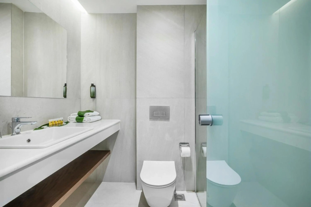 Iris Hotel