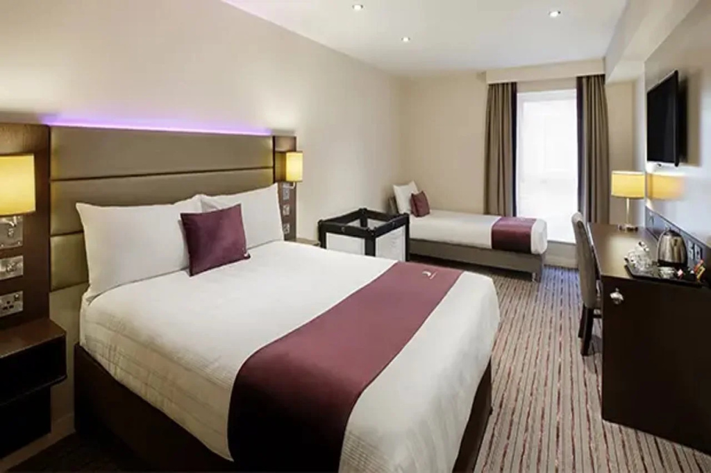 Premier Inn Stafford North - Spitfire