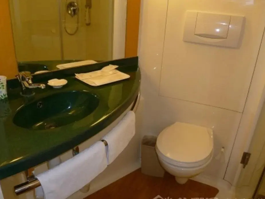Ibis Hotel Zhongshan Huangpu