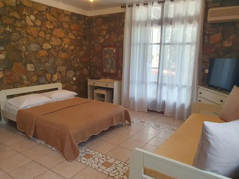 Elia Village by Irida Iris Group