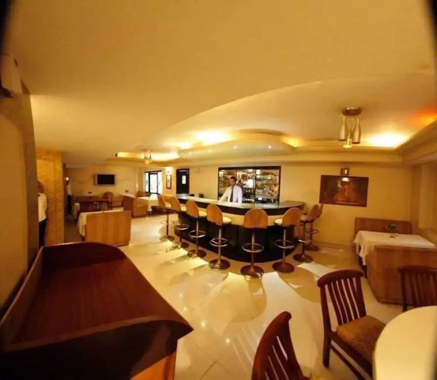 Hotel Dolphin