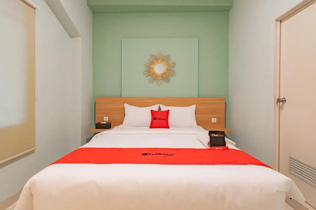 RedDoorz Plus @ Bagusrangin Street
