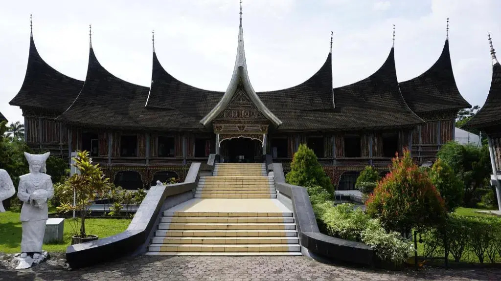 Deivan Hotel