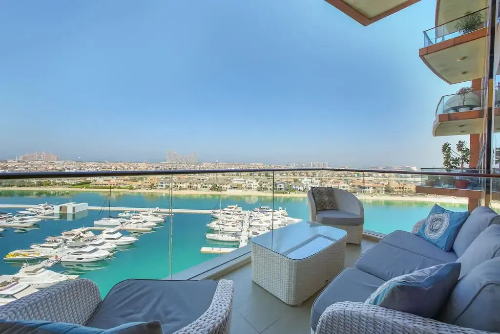 2 BD Tiara Palm Views  Beach   Pool  Amazing views of the Palm