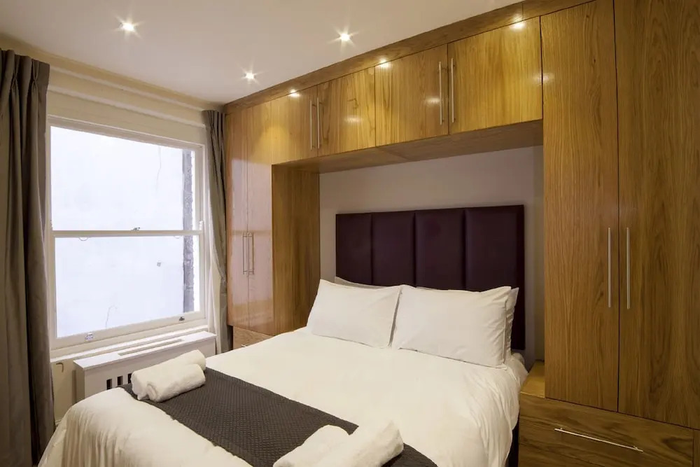 Oxbridge Apartments