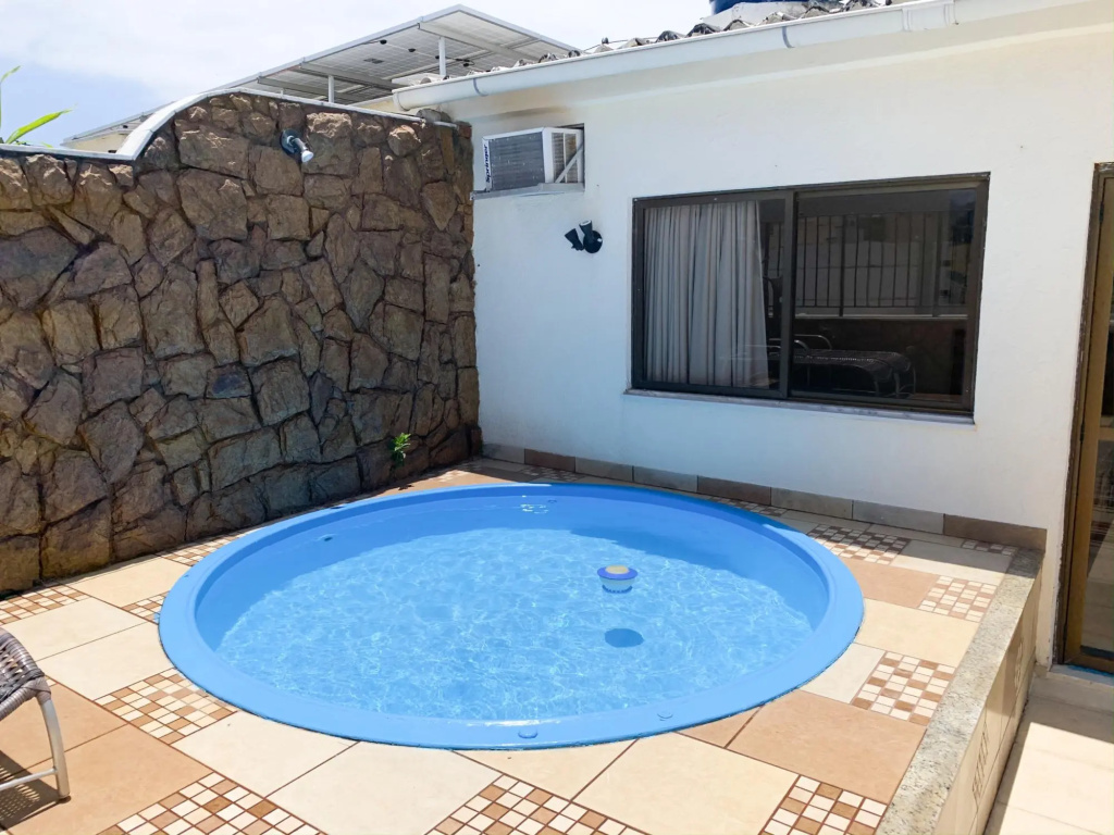 Pineapples F1106 Copacabana Penthouse and Pool