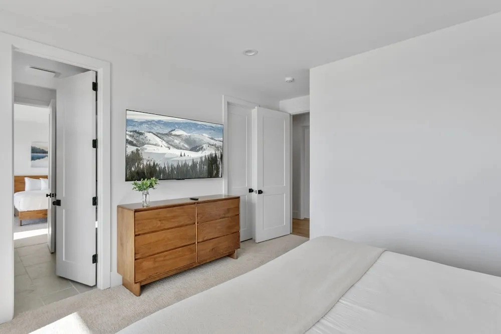 Luxury Deer Valley East Village Home + Hot Tub 6br 6 Bedroom Home