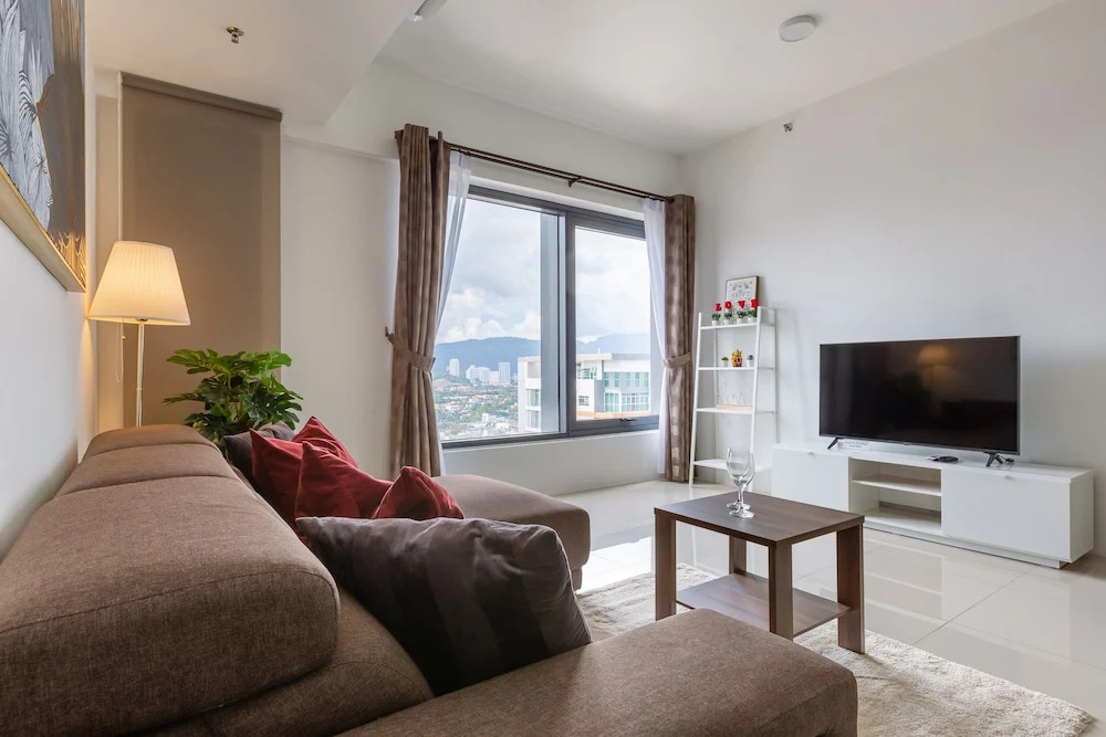 Tropicana 218 Macalister Snooker 3bedrooms by KS